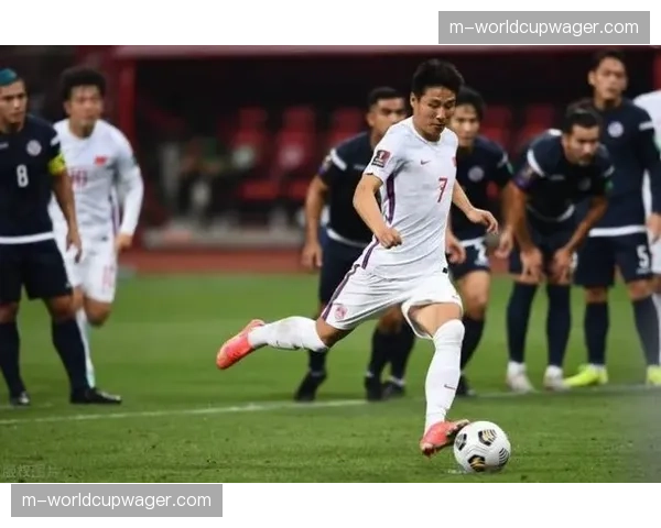 欧联杯在即,勒沃库森主帅确认将在联赛中进行大规模轮换